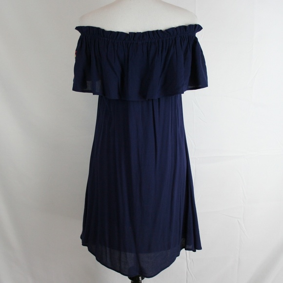 THML Off The Shoulder Embroidered Front Panel - Picture 6 of 7